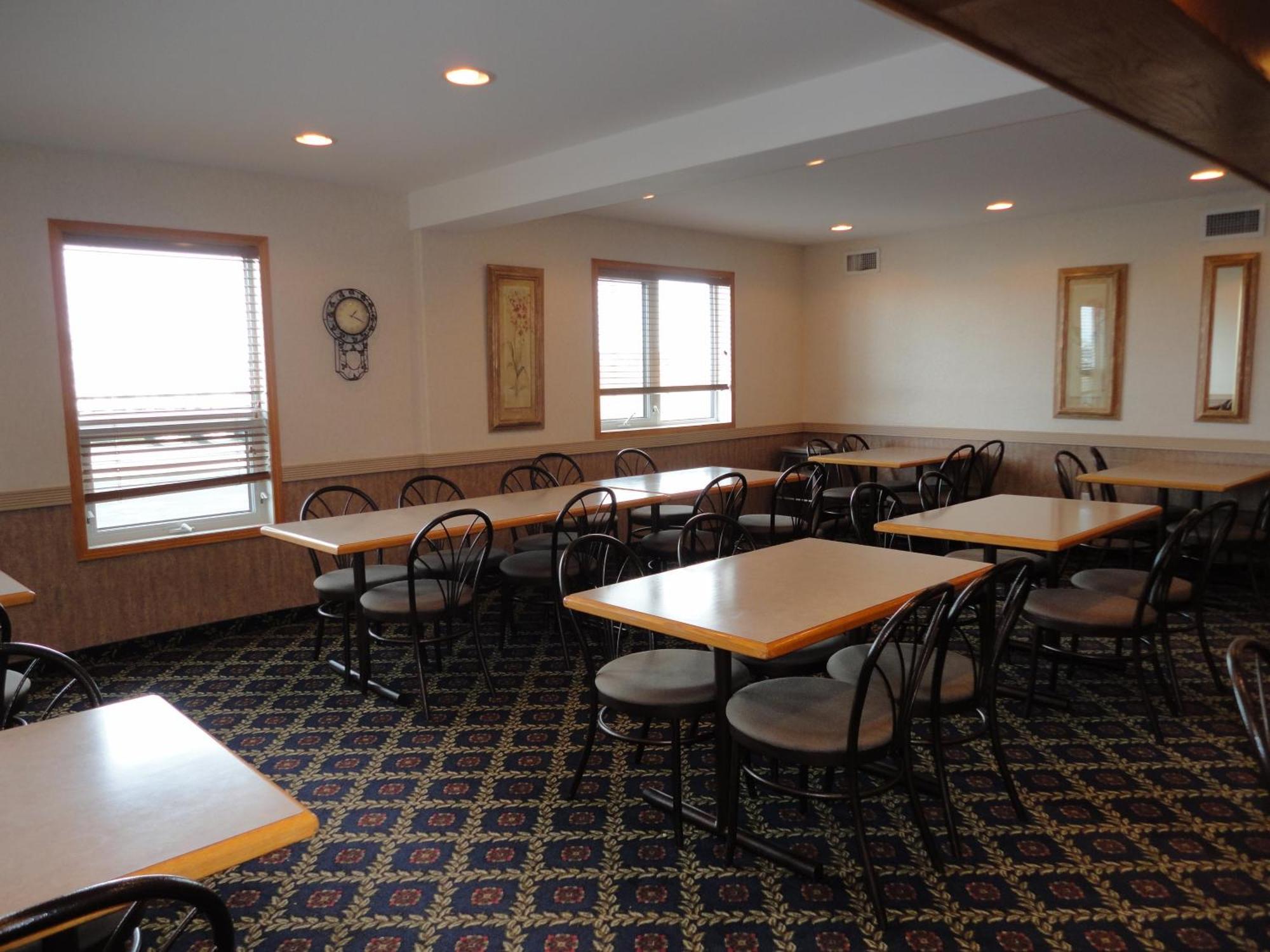 Perfect Inns & Suites Weyburn Extérieur photo