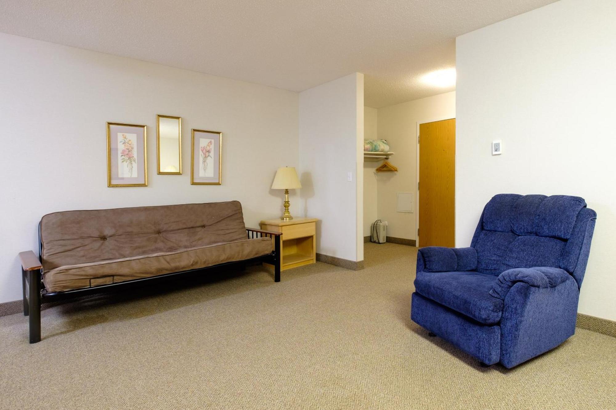 Perfect Inns & Suites Weyburn Chambre photo