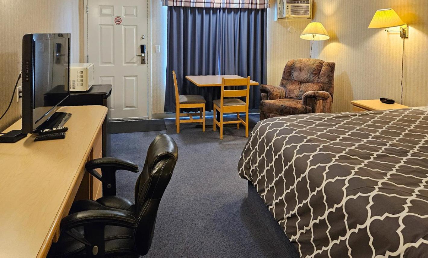 Perfect Inns & Suites Weyburn Extérieur photo