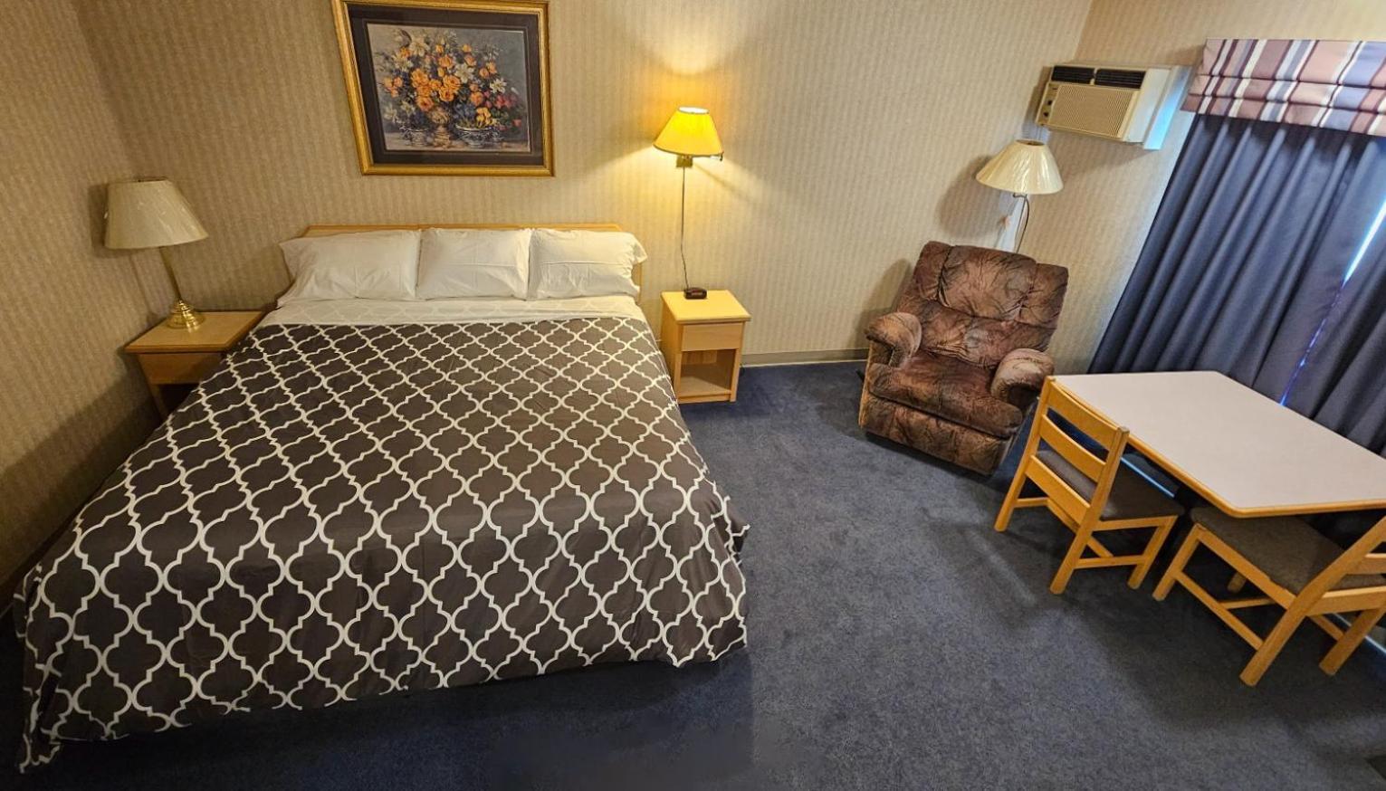 Perfect Inns & Suites Weyburn Extérieur photo